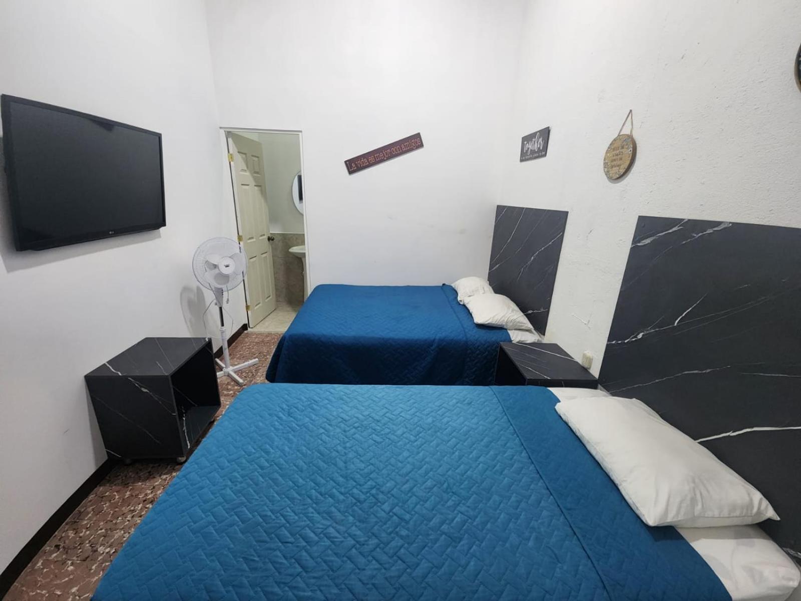 Feathers Hotel & Lounge Антигуа-Гватемала Экстерьер фото